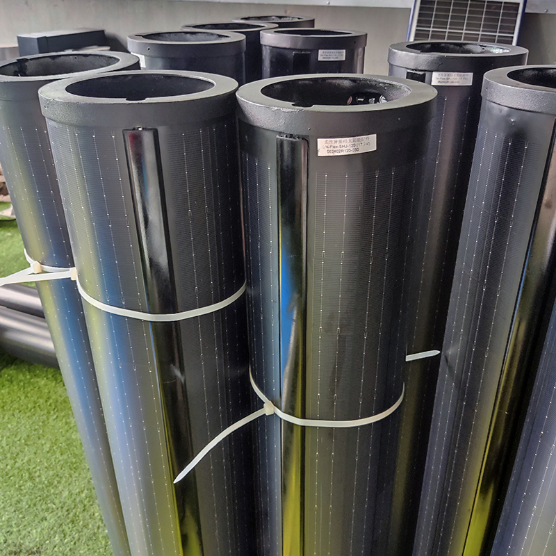 Bảng điều khiển năng lượng mặt trời linh hoạt 140W: Giải pháp năng lượng hiệu suất cao, trang nhã và linh hoạt cho cột chiếu sáng và chiếu sáng công viên